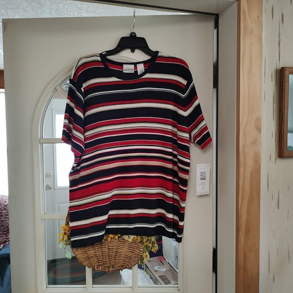 New Villager Liz Claiborne Multi-Color  Short Sleeve Sweater Top Women's Size 3